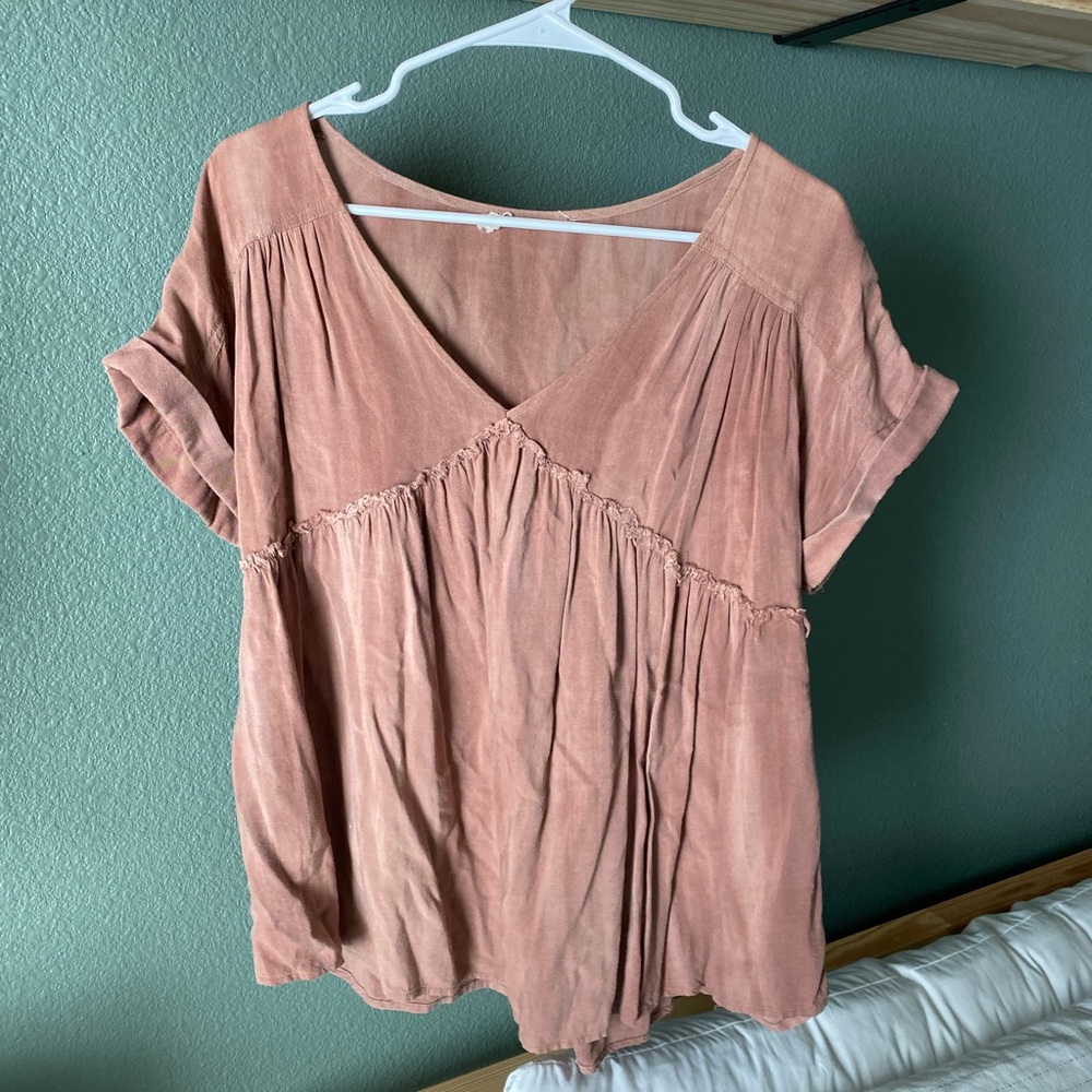 Super cute brown/burnt orange shirt